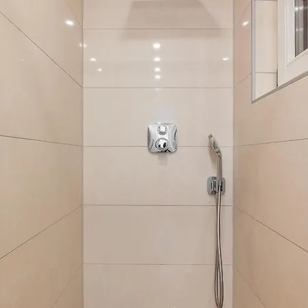 Classical Mini With A Modern Touch! Apartmán